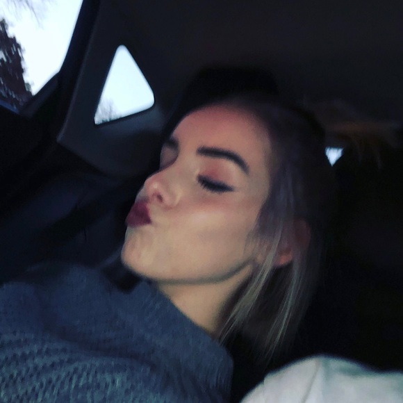 ashlynn_cross